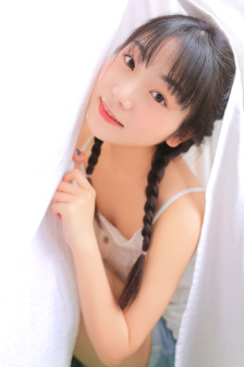 张柏芝的毛太茂密了